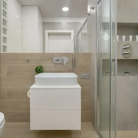 Apartament Elegant With Balcony Near Poniatowski Park By Renters Łódź