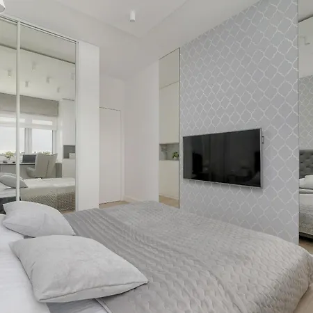 Apartament Elegant With Balcony Near Poniatowski Park By Renters Łódź