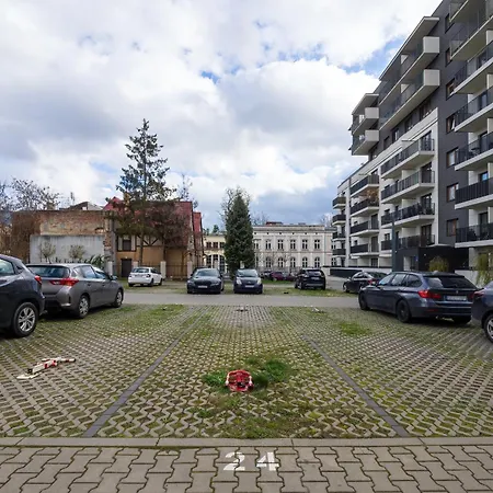 Elegant With Balcony Near Poniatowski Park By Renters