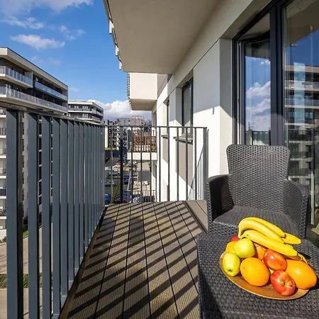 Apartment Elegant With Balcony Near Poniatowski Park By Renters Lodz (Lodz)