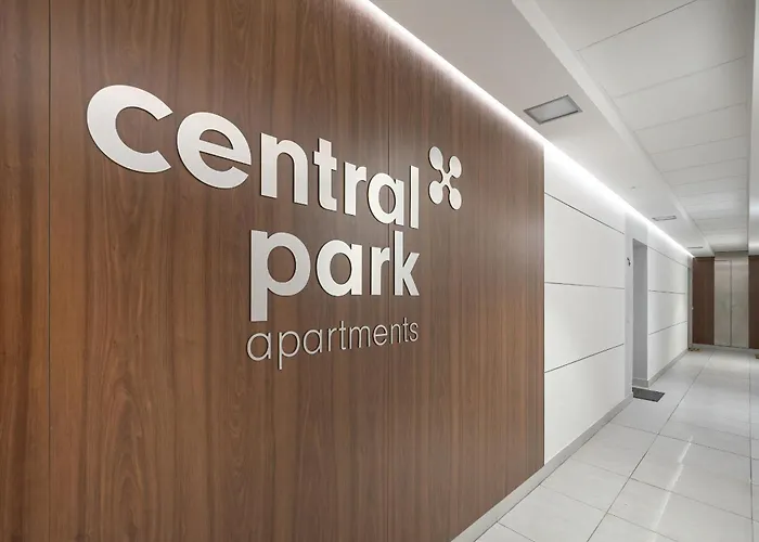 Elegant With Balcony Near Poniatowski Park By Renters * 罗兹