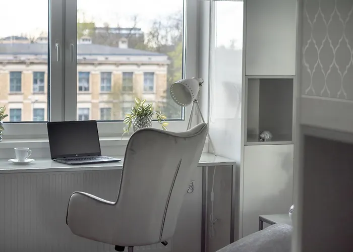 Elegant With Balcony Near Poniatowski Park By Renters *