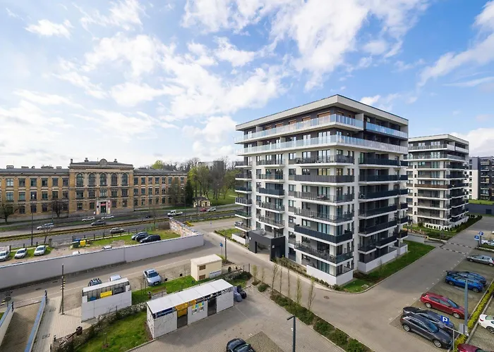 Elegant With Balcony Near Poniatowski Park By Renters Διαμέρισμα Λοτζ